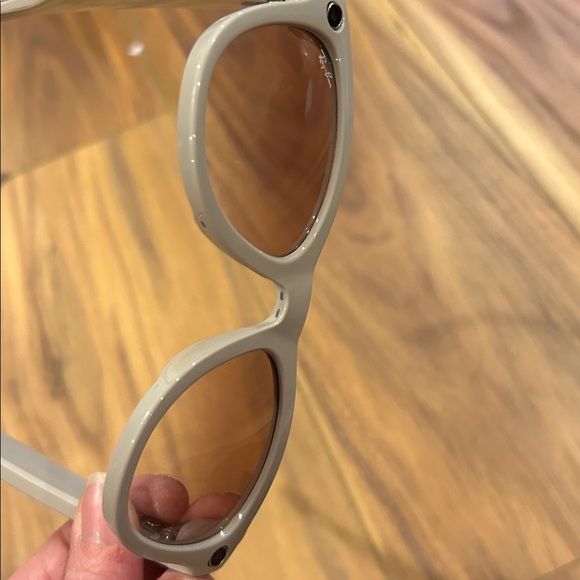 Ray-Ban Meta Skyler smart Sunglasses no scratches lens Gradient Cinnamon Pink - Picture 8 of 16